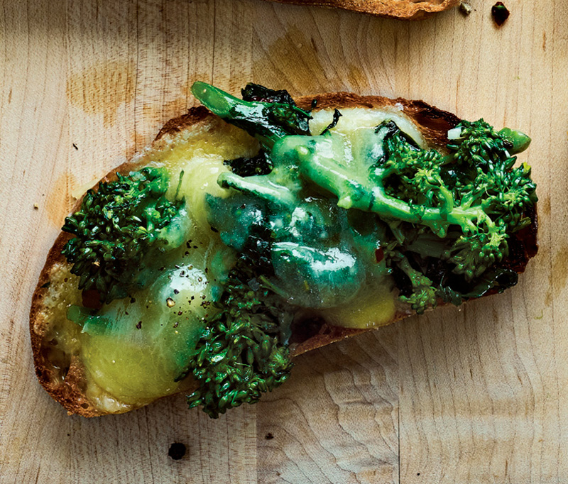 Broccoli raab and cheddar toasts recipe