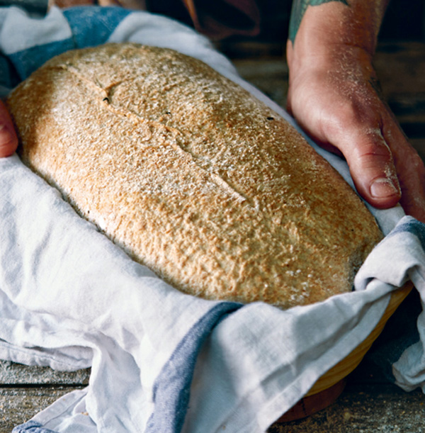 Classic 50:50 wholegrain/white sourdough boule recipe