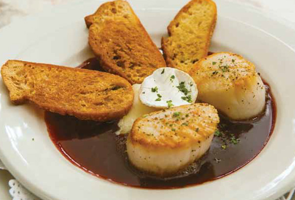 Scallops & brie with ruby port reduction recipe