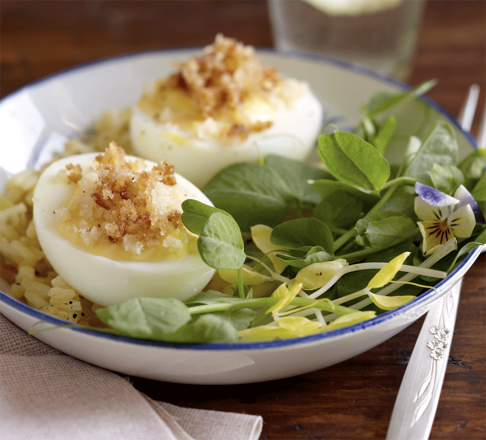 Baked curried deviled eggs recipe