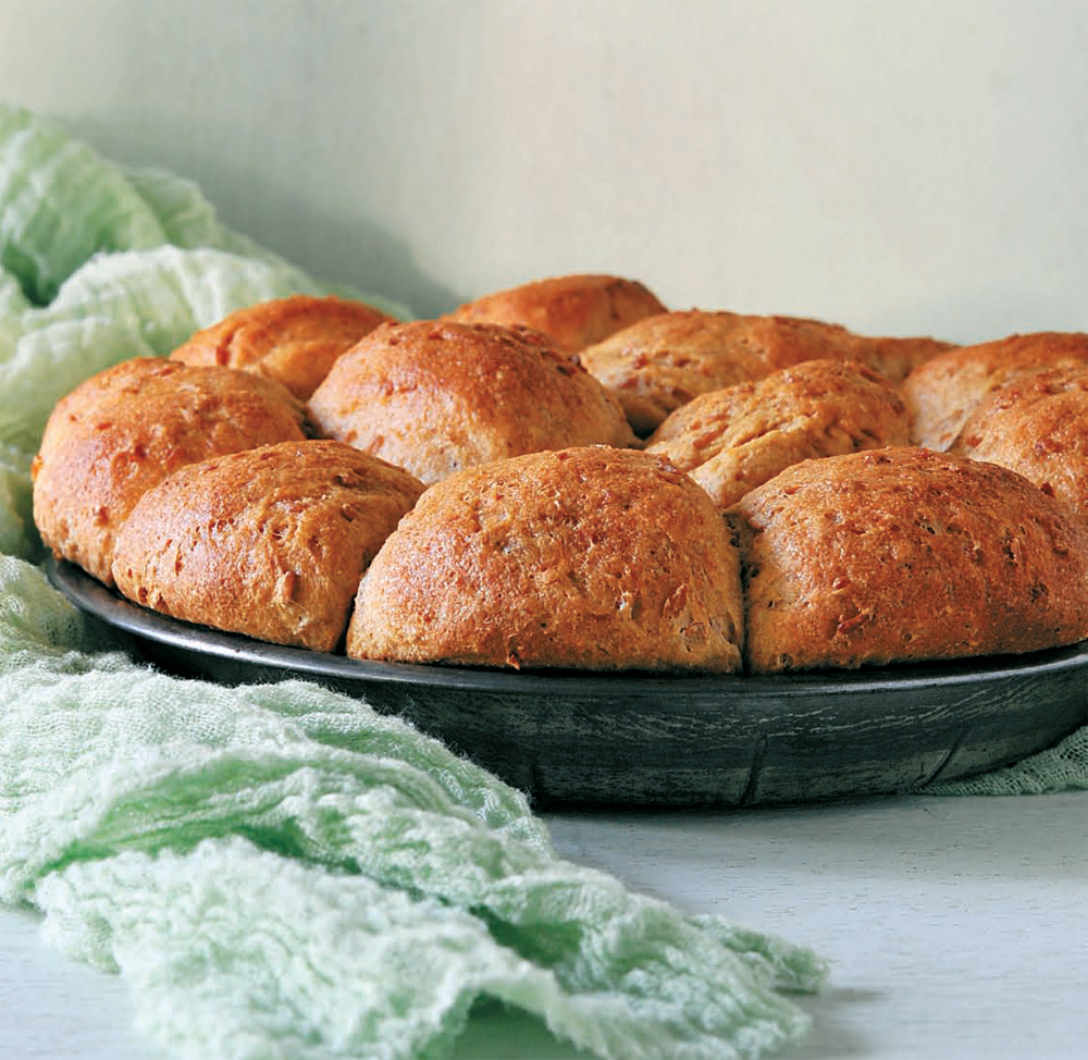 Cracked-wheat pan rolls recipe