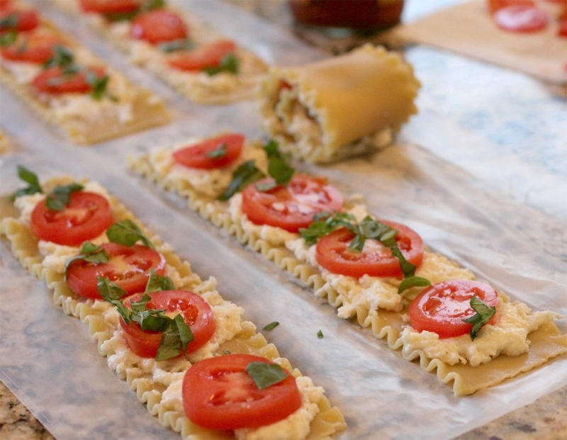 Caprese lasagna roll-ups