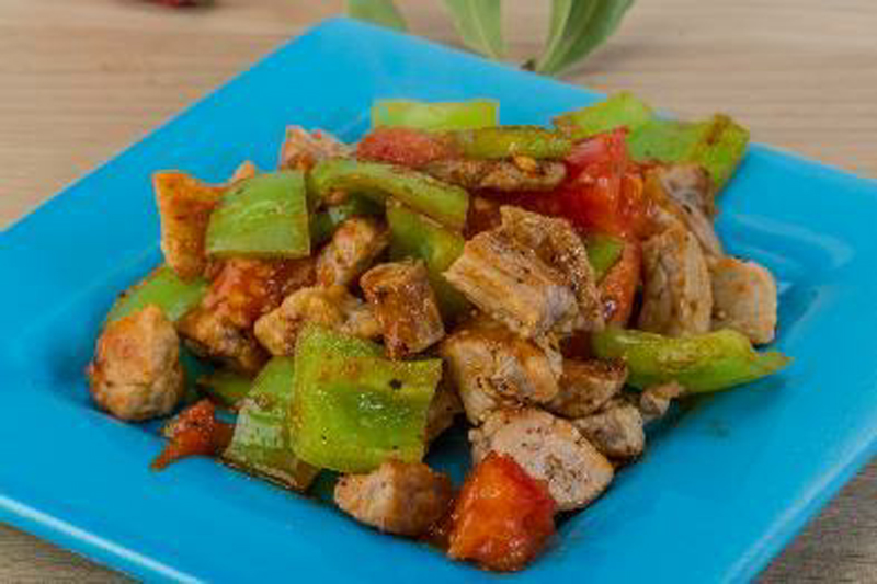 Pork, green pepper and tomato stir fry recipe