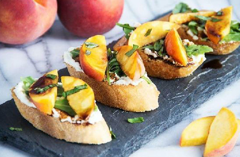 Crostini with peaches recipe