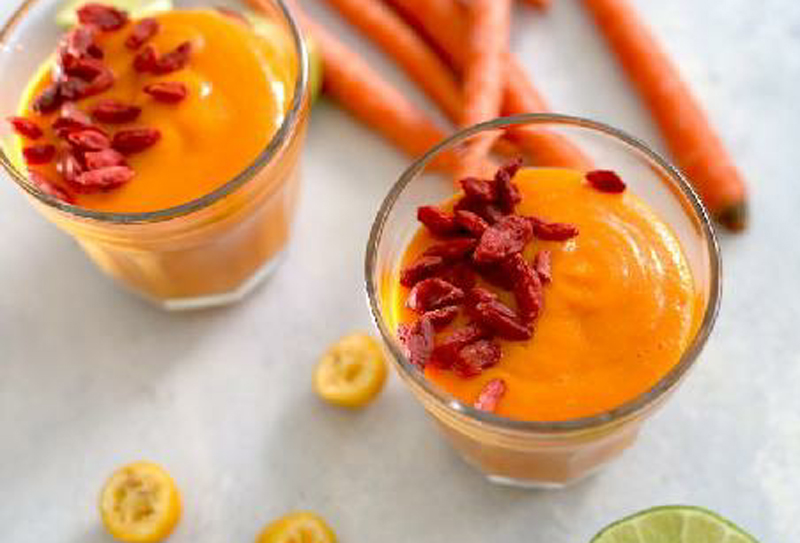 Orange goji green smoothie recipe