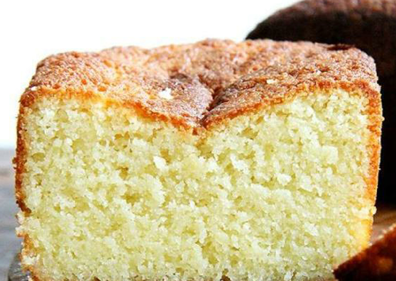 Almond and semolina cake recipe