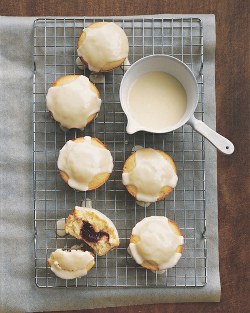 Strawberry-jam tea cakes recipe