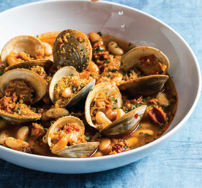 Braised white beans with linguica and clams recipe