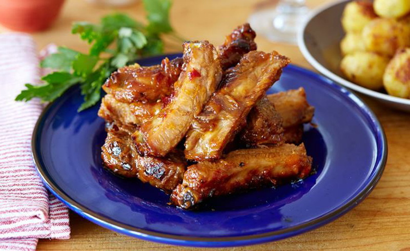 Pork ribs with spicy-sweet glaze recipe