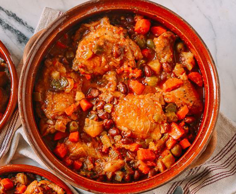 Chicken stew Spanish-style recipe