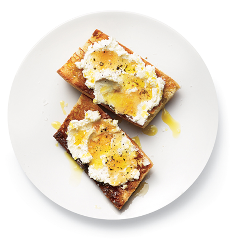 Ricotta, olive oil, and honey toasts recipe