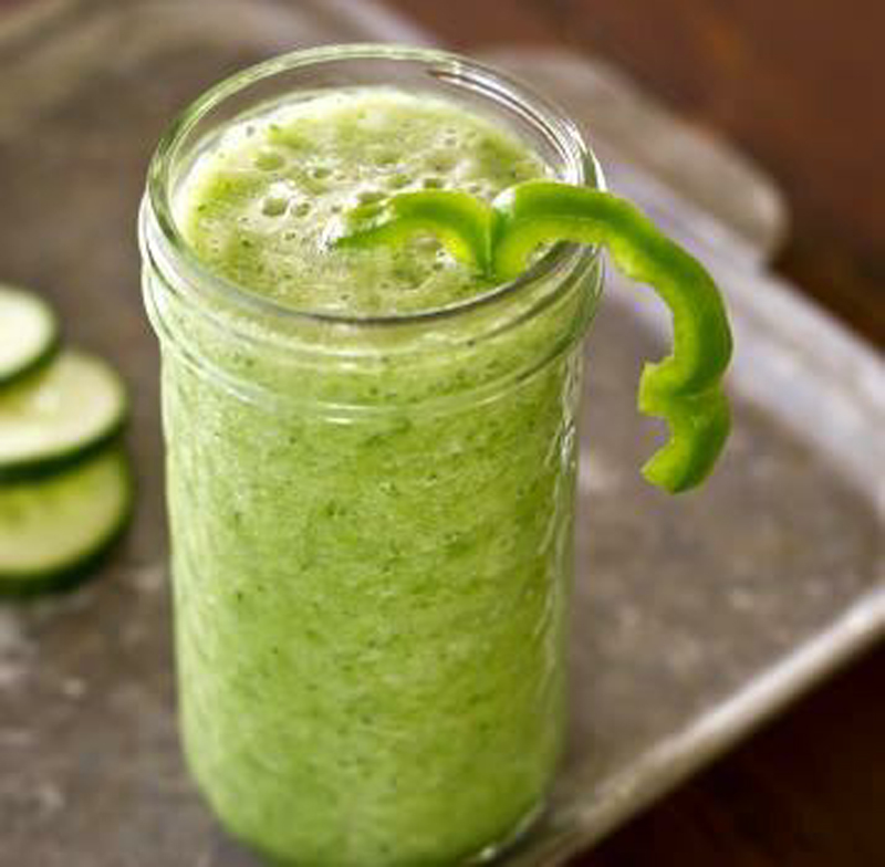 Cucumber, pepper, and chive smoothie recipe