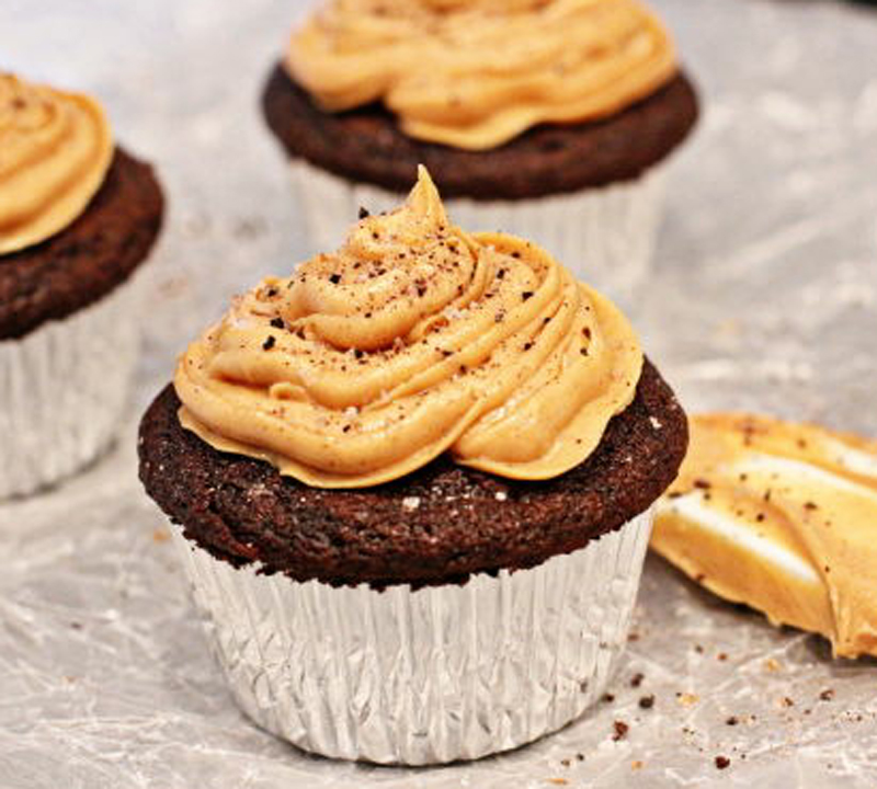 Dark chocolate cupcakes with peanut butter frosting recipe