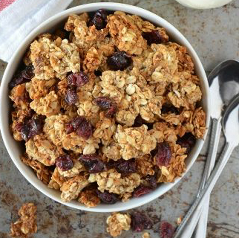 Granola with walnut and raisins recipe