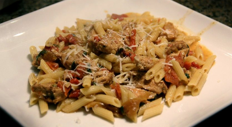 Pot chicken and red pepper pasta recipe