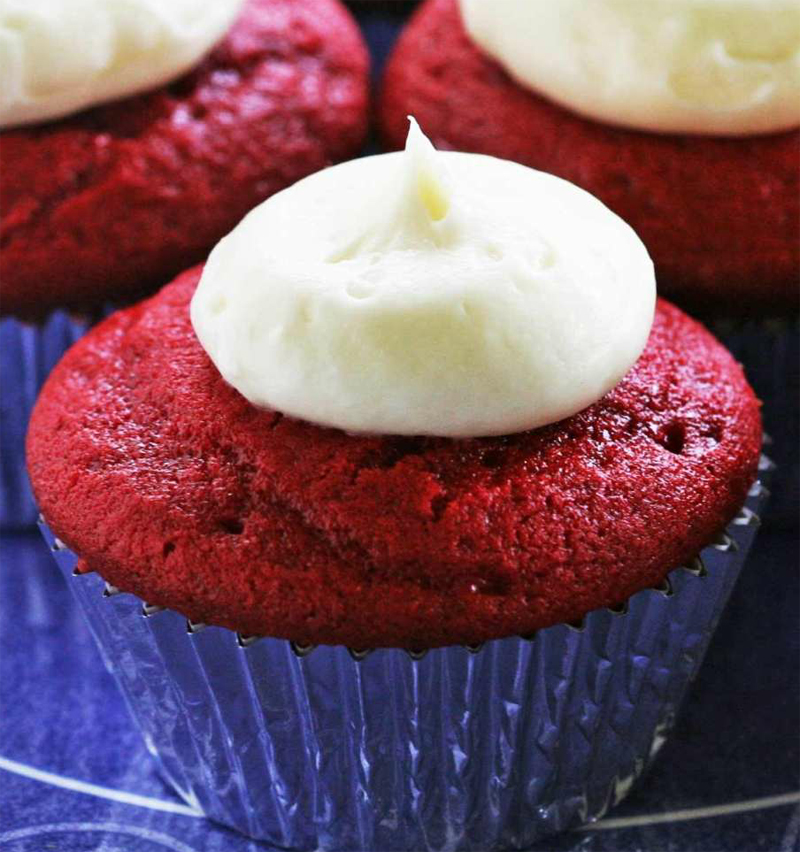 Red velvet cupcakes with cream cheese frosting recipe