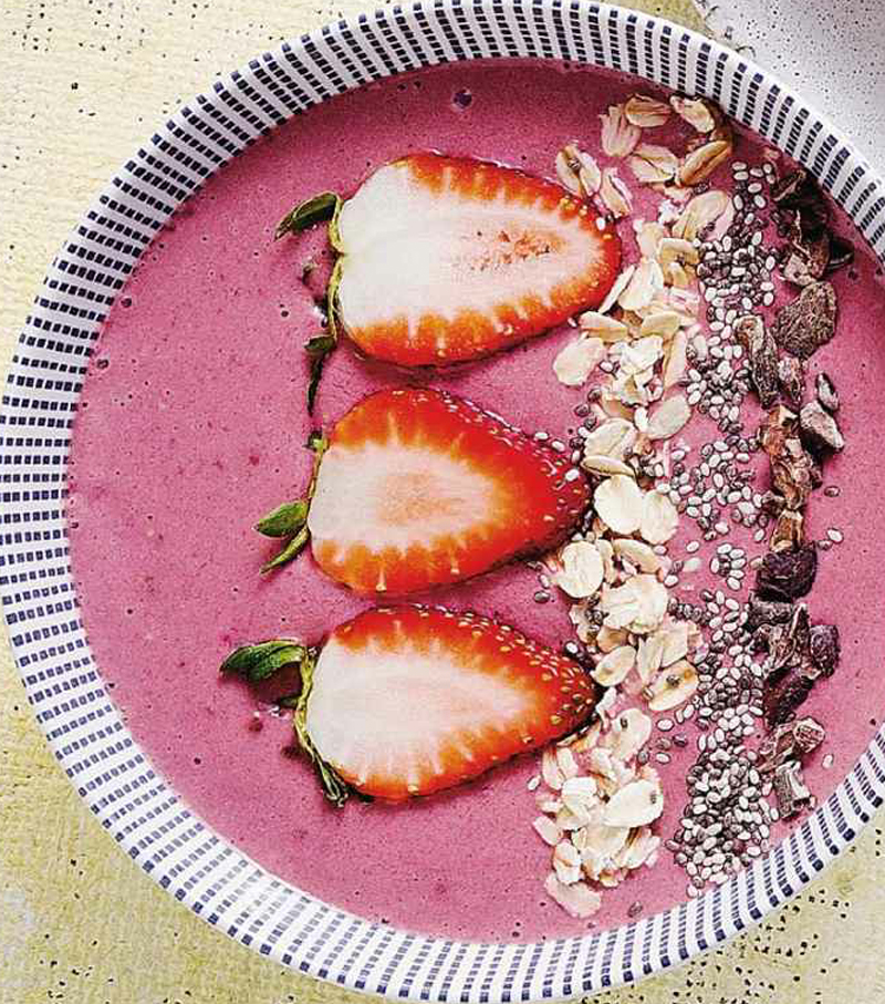 Red velvet smoothie bowl recipe