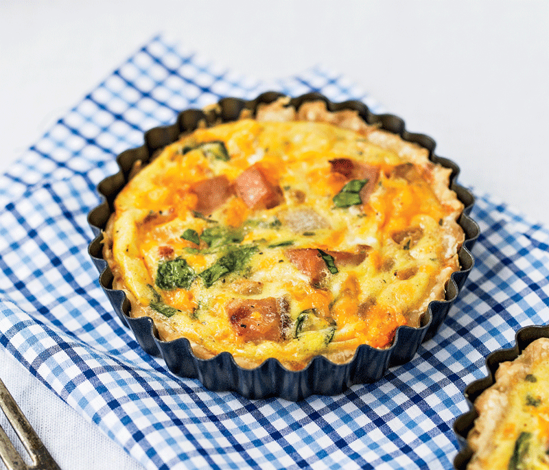 Cheesy ham and spinach quiches recipe