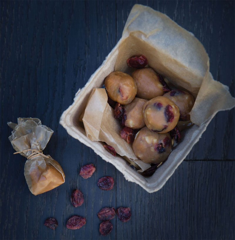 Fruity and nutty caramel candy balls recipe